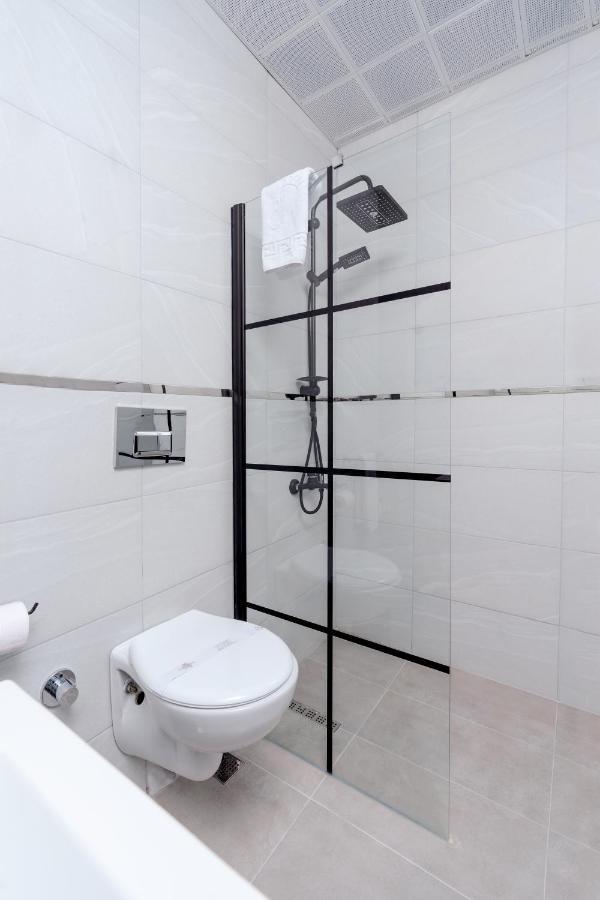 Arnavutkoy Melanj Airport Hotel מראה חיצוני תמונה