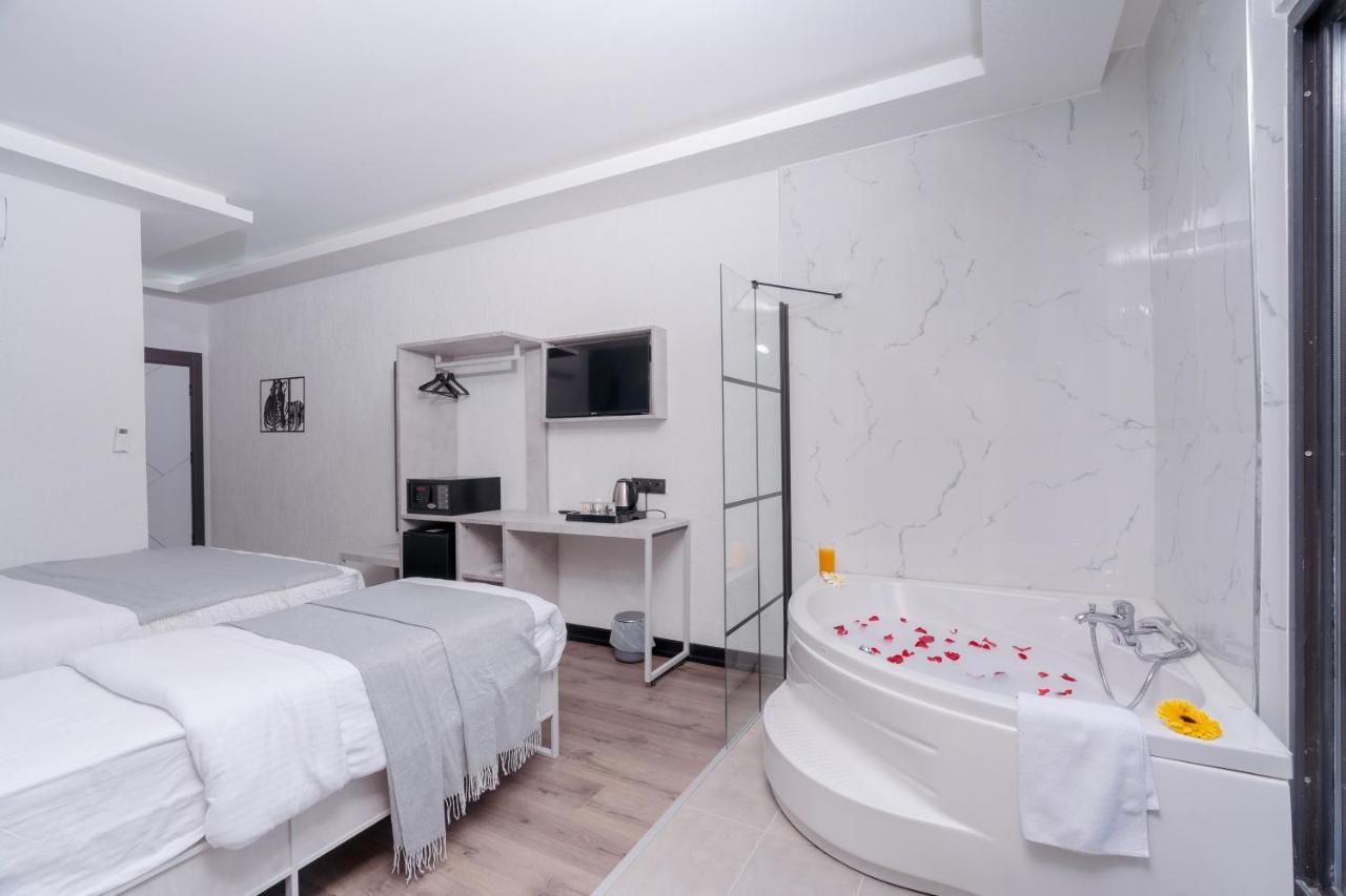 Arnavutkoy Melanj Airport Hotel מראה חיצוני תמונה