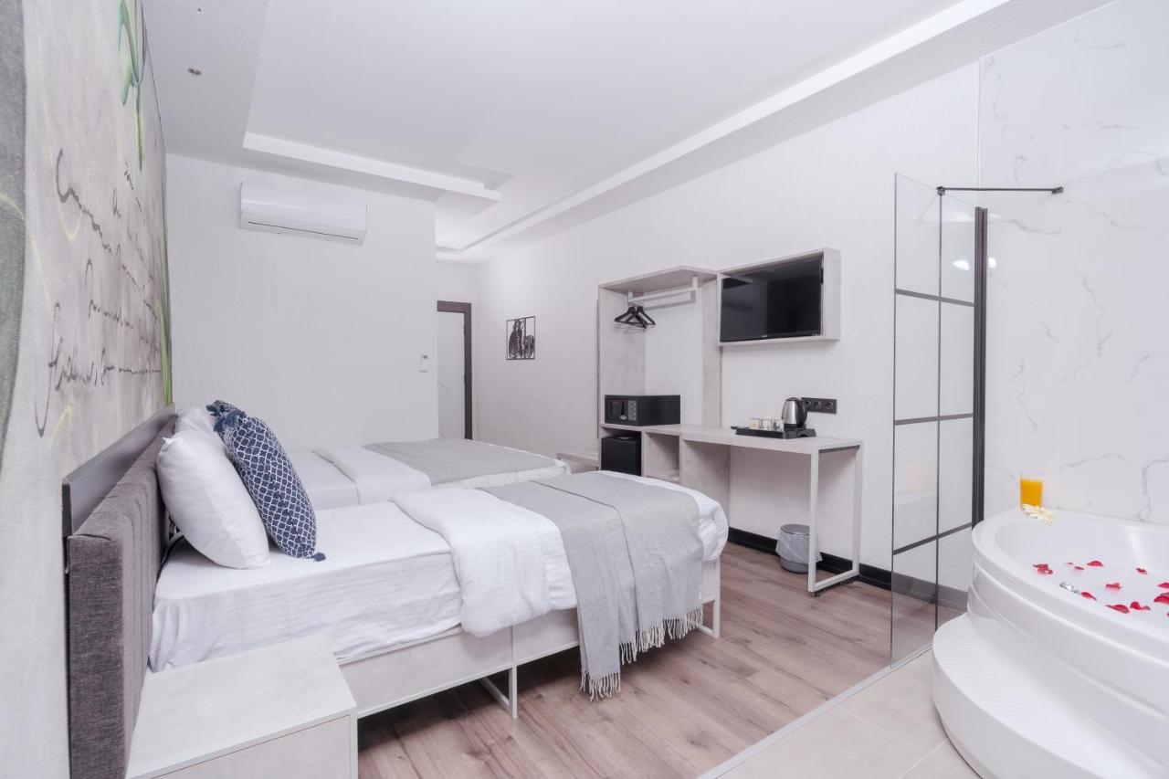 Arnavutkoy Melanj Airport Hotel מראה חיצוני תמונה